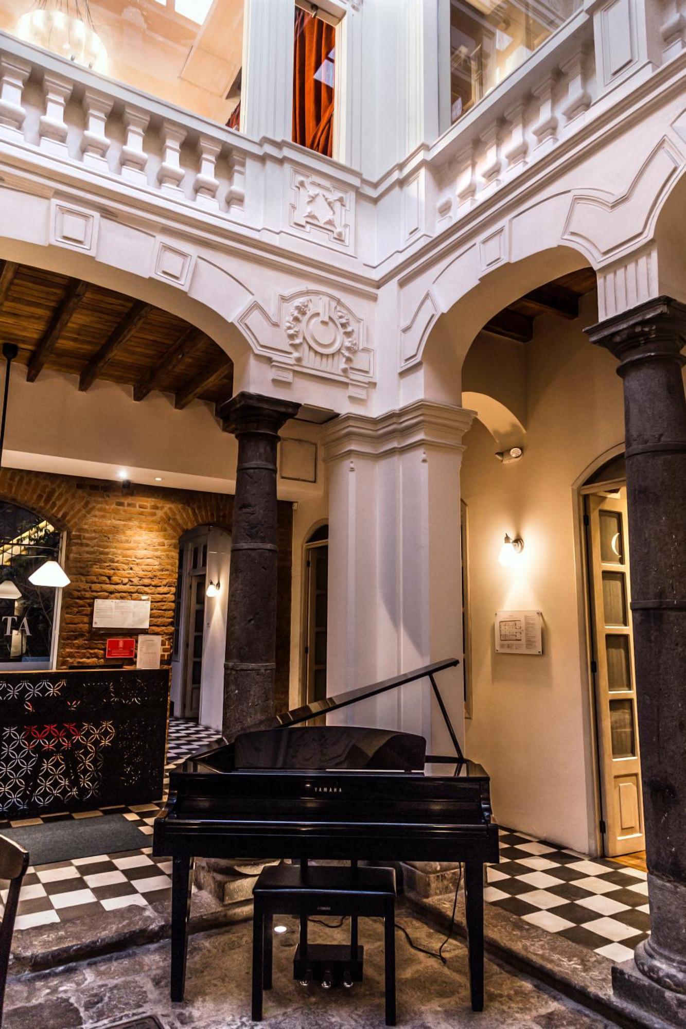 Carlota Sustainable Design Hotel 基多 外观 照片