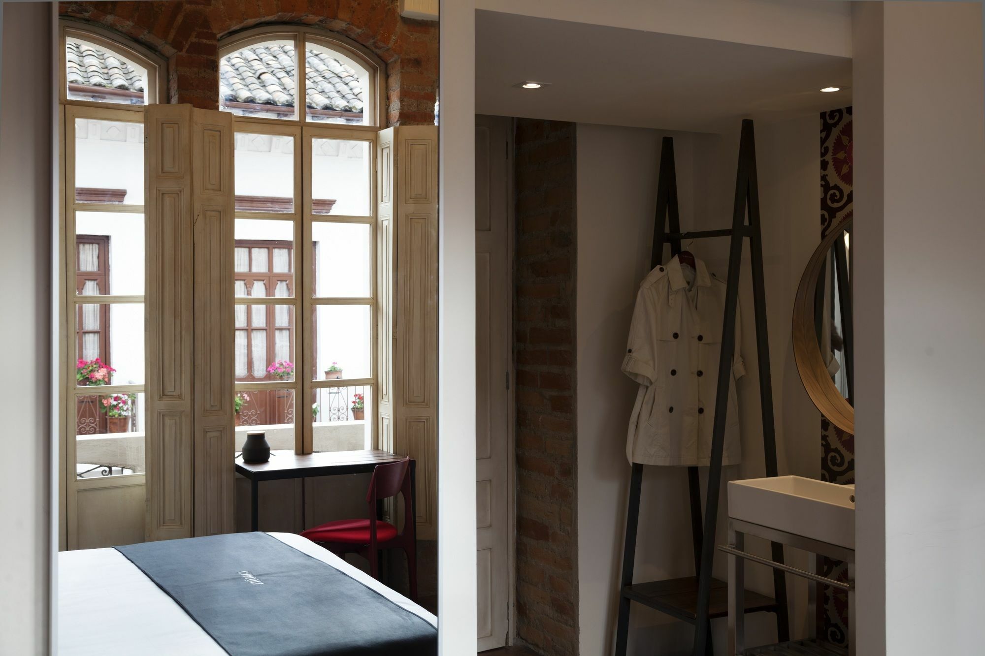 Carlota Sustainable Design Hotel 基多 外观 照片